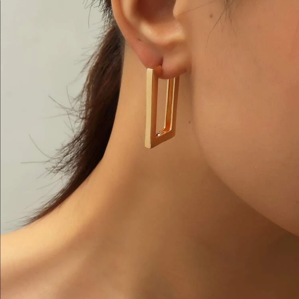 Shein Gold Geo Hoop Earrings - Picture 1 of 4